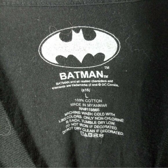 DC Comics Batman T-Shirt Mens Large Black Word Mosaic Bat Symbol Graphic Tee - Picture 3 of 5